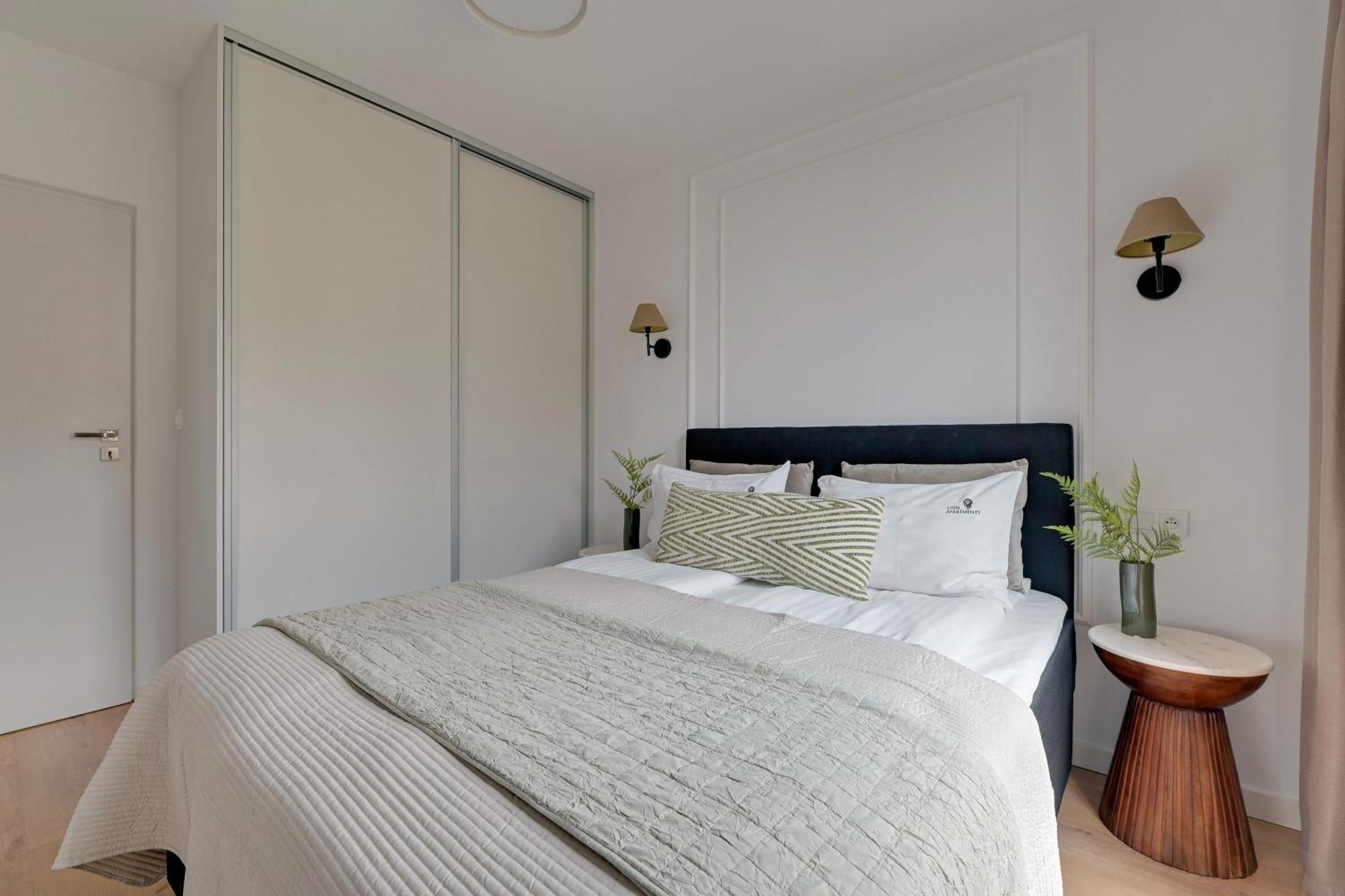 Front Park Apartments With Parking By Lion Apartments Gdansk Room photo